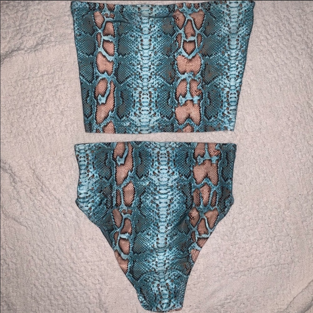 Two piece snake skin set